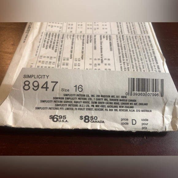 Simplicity Pattern 8947 Jessica McClintock for GunneSax Size 16 (Modern 6) Uncut - Picture 5 of 6